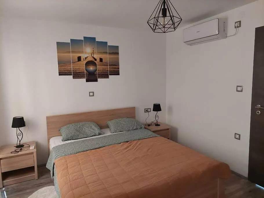 Atraktivna Kuca Sa Saunom I Grijanim Jacuzzijem Villa Cres Holiday home