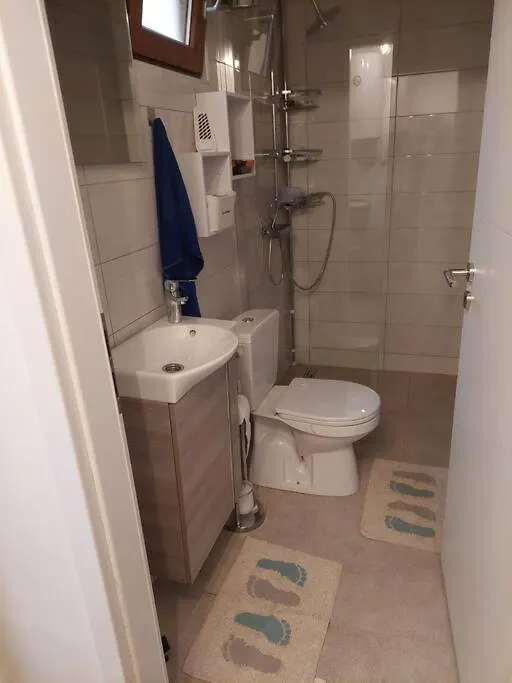 Holiday home Atraktivna Kuca Sa Saunom I Grijanim Jacuzzijem Villa Cres
